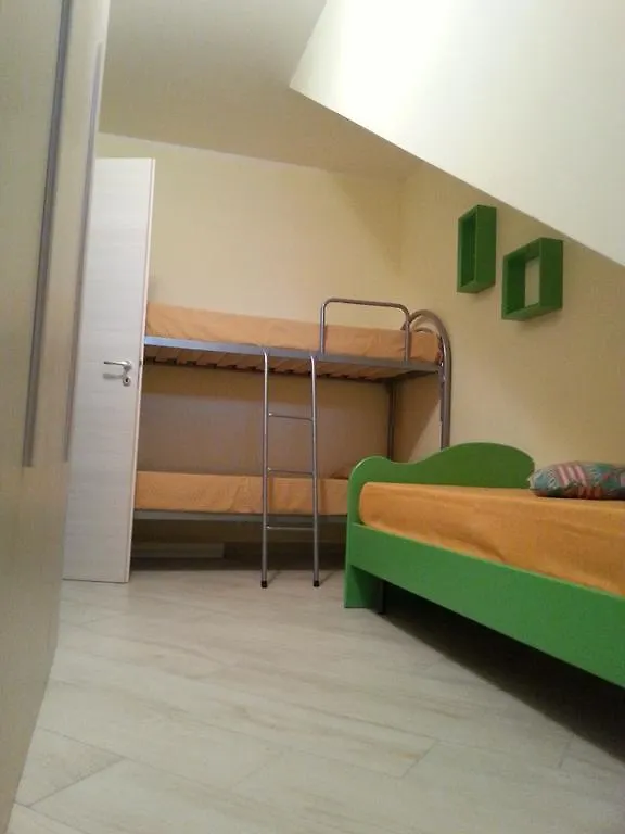 בית נופש קאסטלמארה דל גולפו Villa Iris איטליה